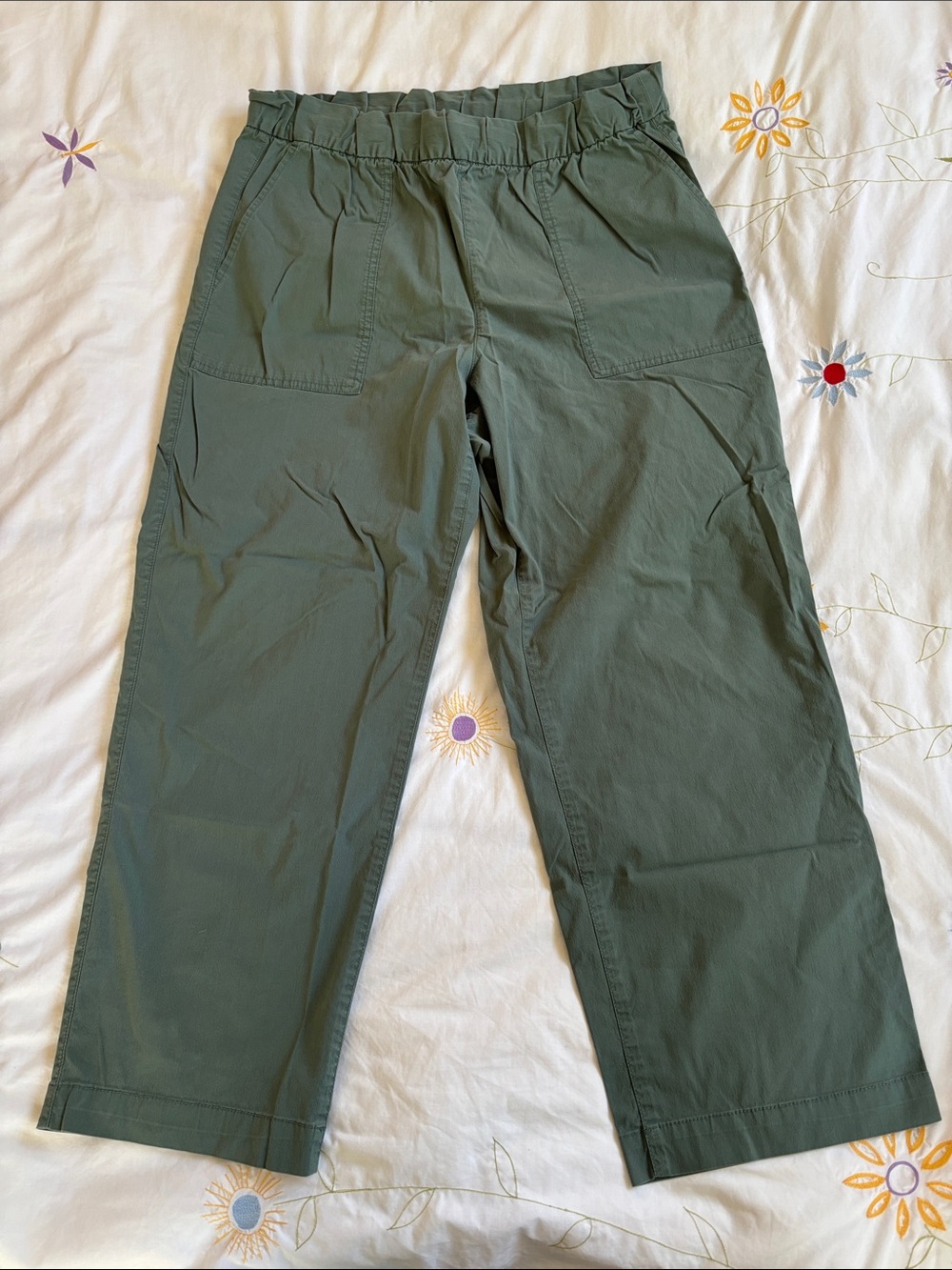 GAP Olive Green Off-Duty Khaki